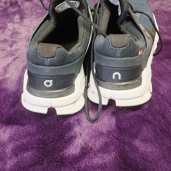 On Women's Black Sneakers sz 10.5 - Picture 4 of 13